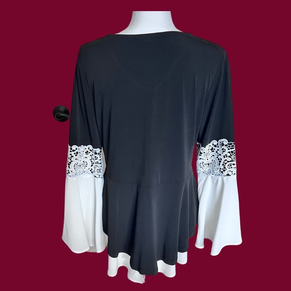 Black and cream top - Picture 2 of 6